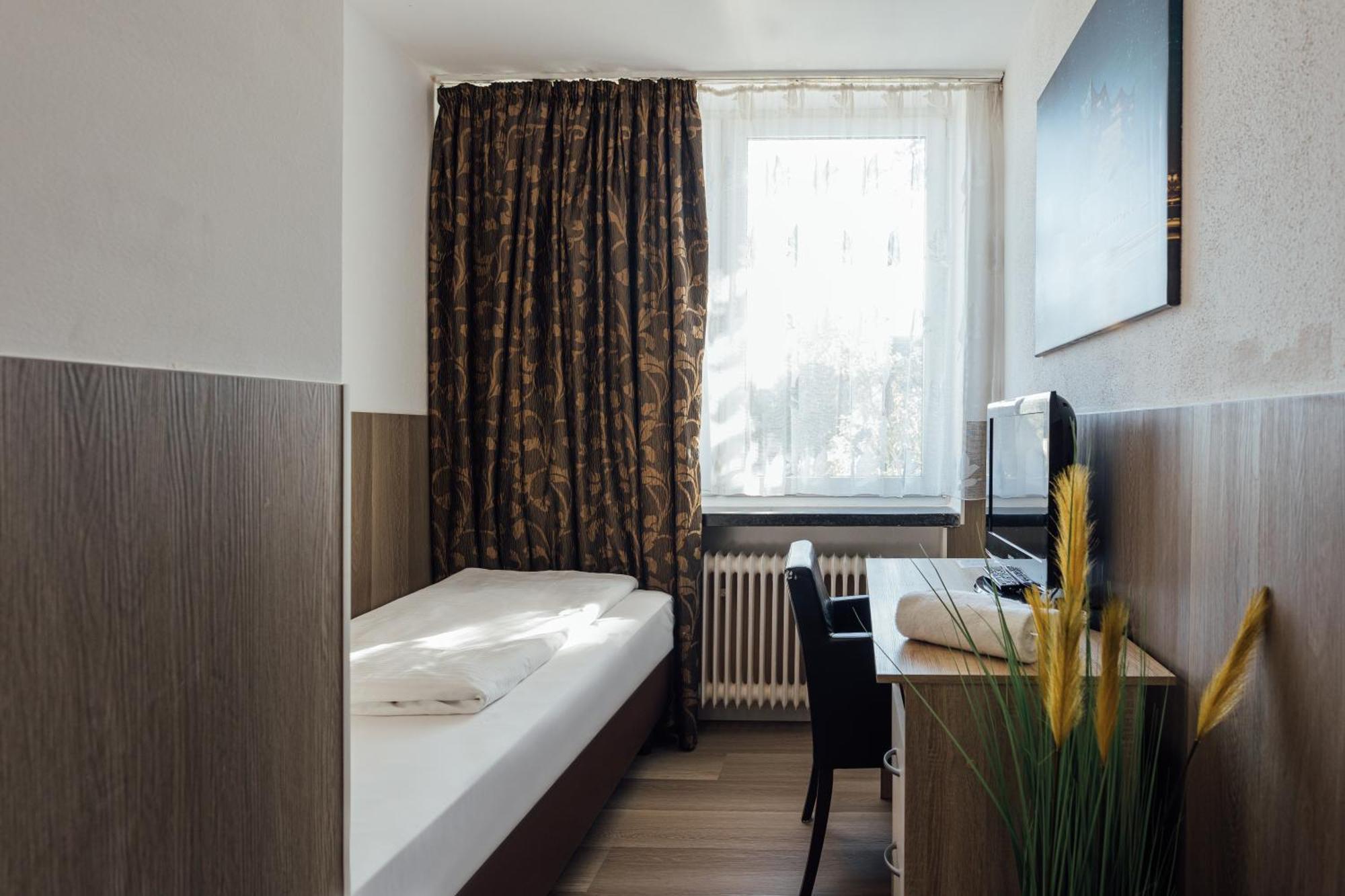 Hotel Hanseat Hamburg Kültér fotó