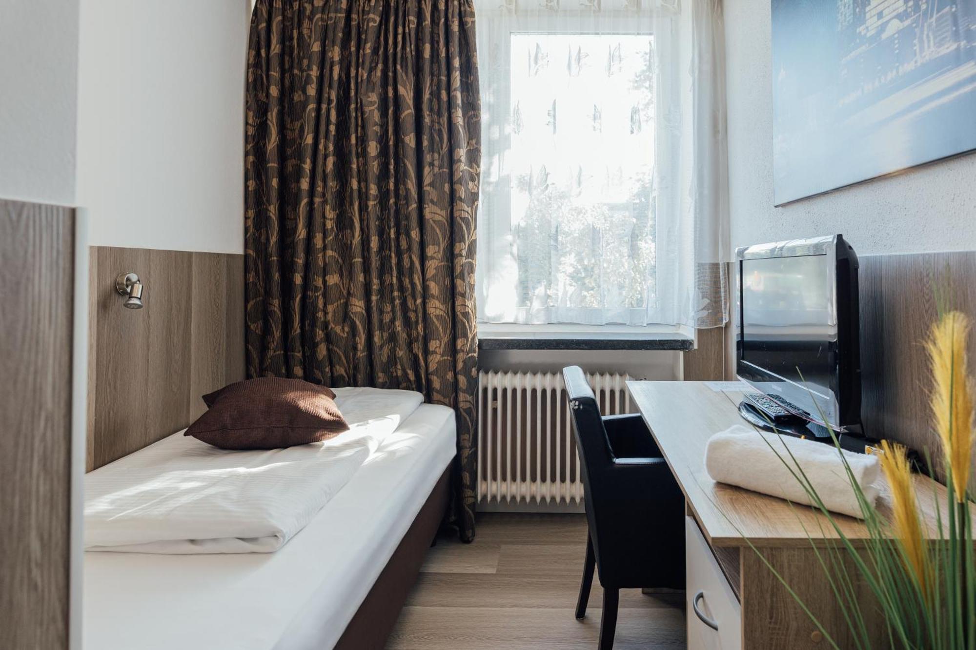 Hotel Hanseat Hamburg Kültér fotó